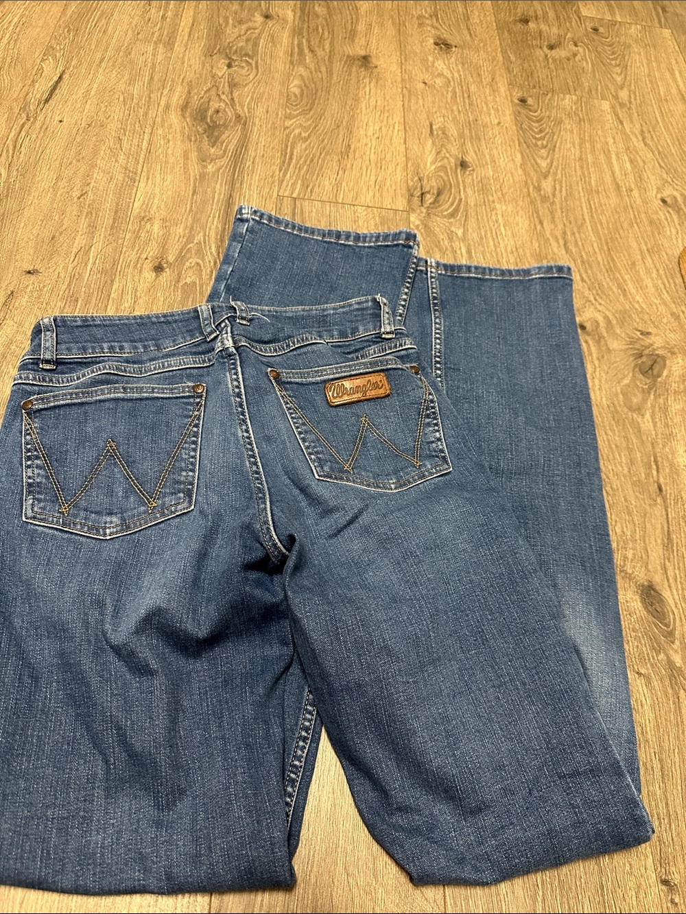 Wrangler Medium Blue Denim Jeans with Back Pocket Stitching
